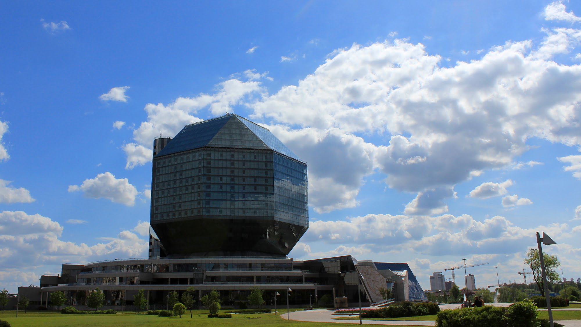 The National Library of Belarus in daylight. Belarus travel blog