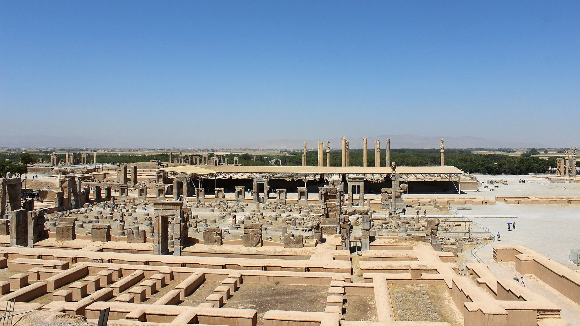 An overview of the ruins of Persepolis.