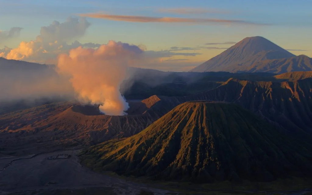 Trekking Mount Bromo without a tour. Trip itinerary for a 2-year world tour.