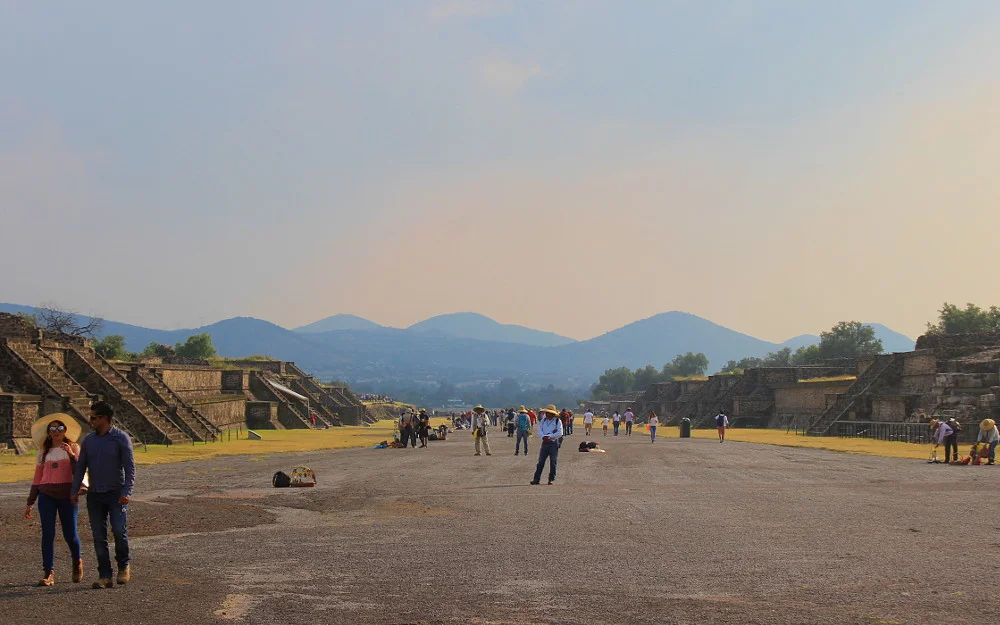 Avenue of the Dead in Teotihuacan. Day trip from Mexico City to Teotihuacan.