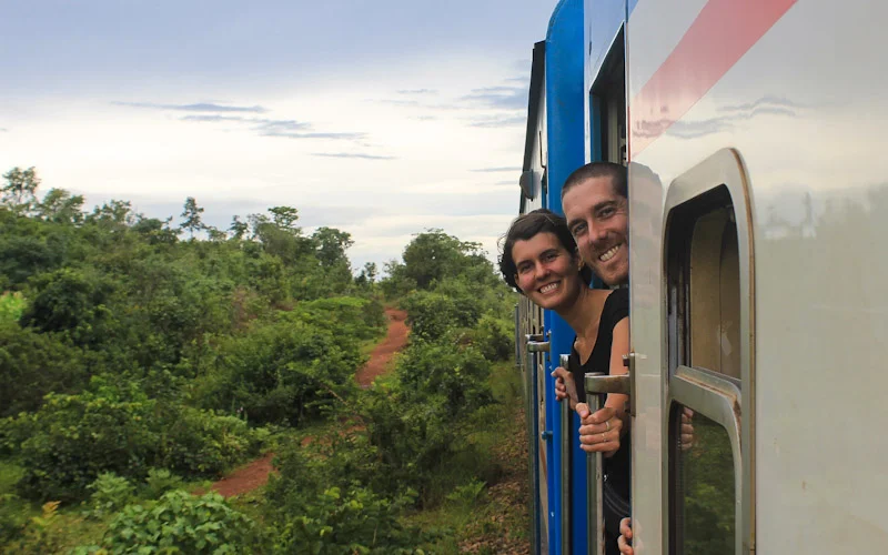Anna and Roc of Anti-Viaje travel blog on TAZARA train.