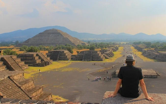 sunset-at-teotihuacan pyramid of the moon. Around the world in 777 days