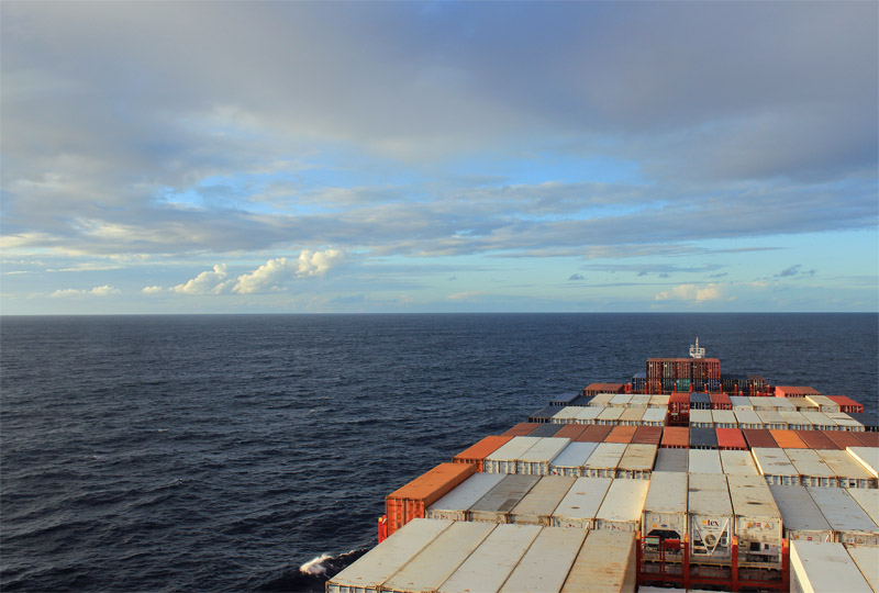 How fast can you cross the pacific on a cargo ship